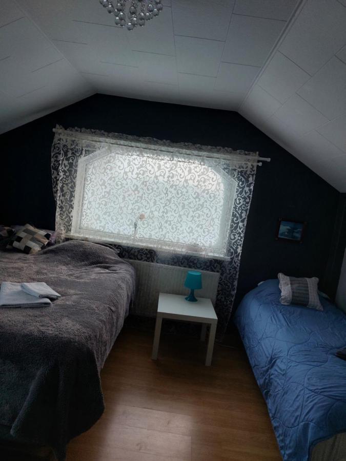 Twin Room With Shared Bathroom Njarthvik Exterior photo